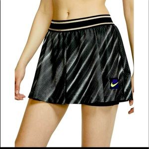 Nike Slam Court Skirt/Short Great shape